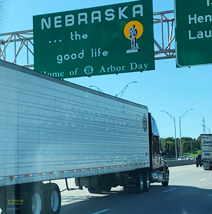 The Iowa-Nebraska Line. Pic: Gabriel