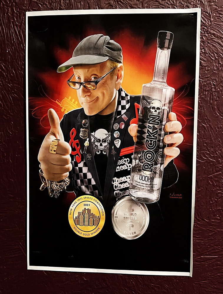 Rick Nielsen / ROCK`N Vodka in the bathroom at John Browns On The Square